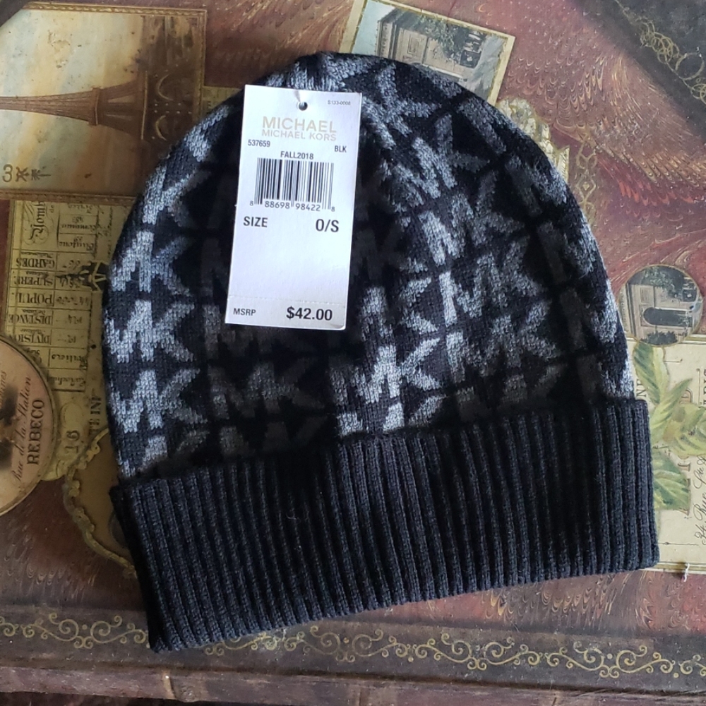 Michael Kors Beanie hat